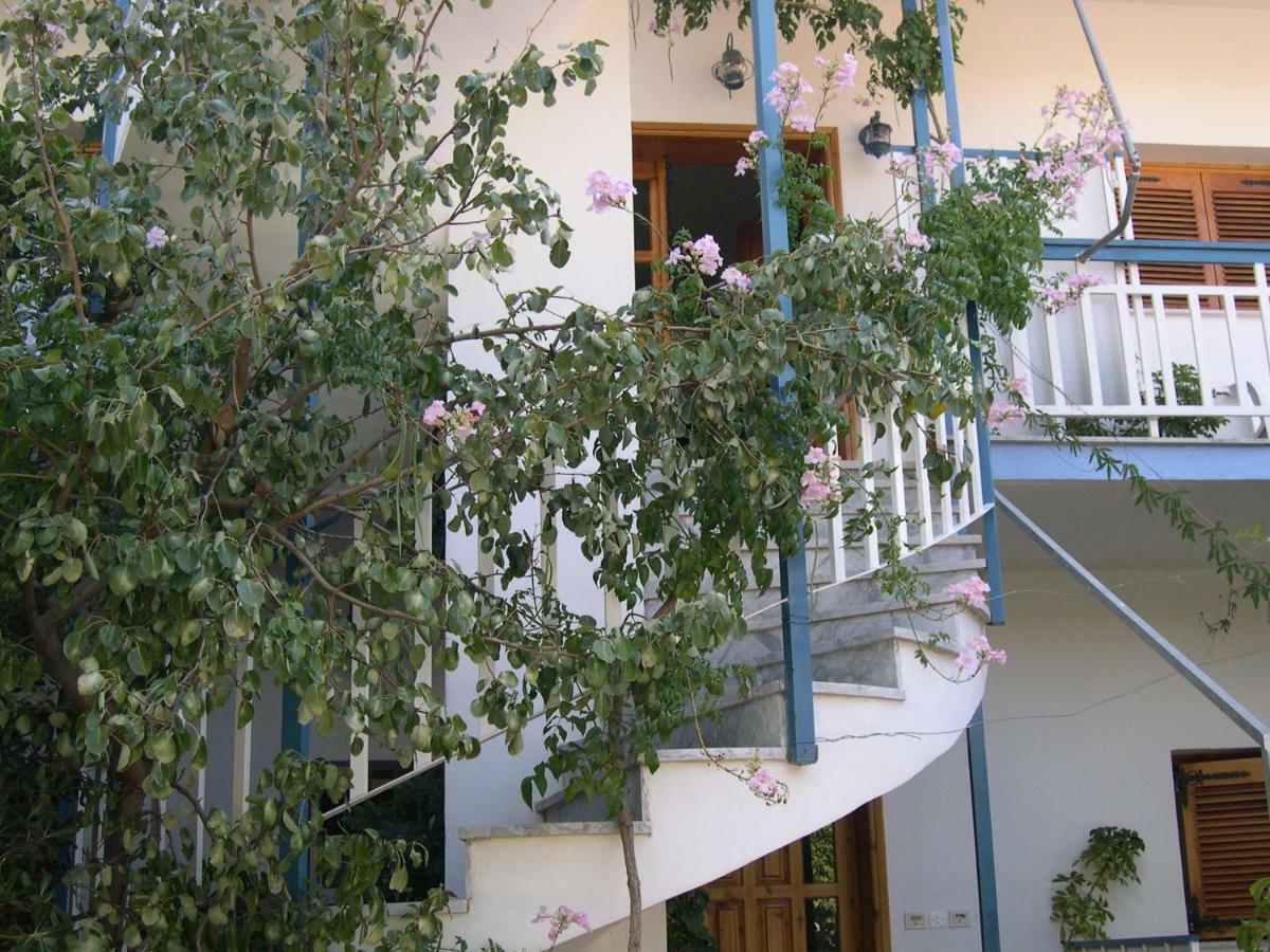 Seaview Self Catering Apartment - Helen No 1 Xiropigado Dış mekan fotoğraf