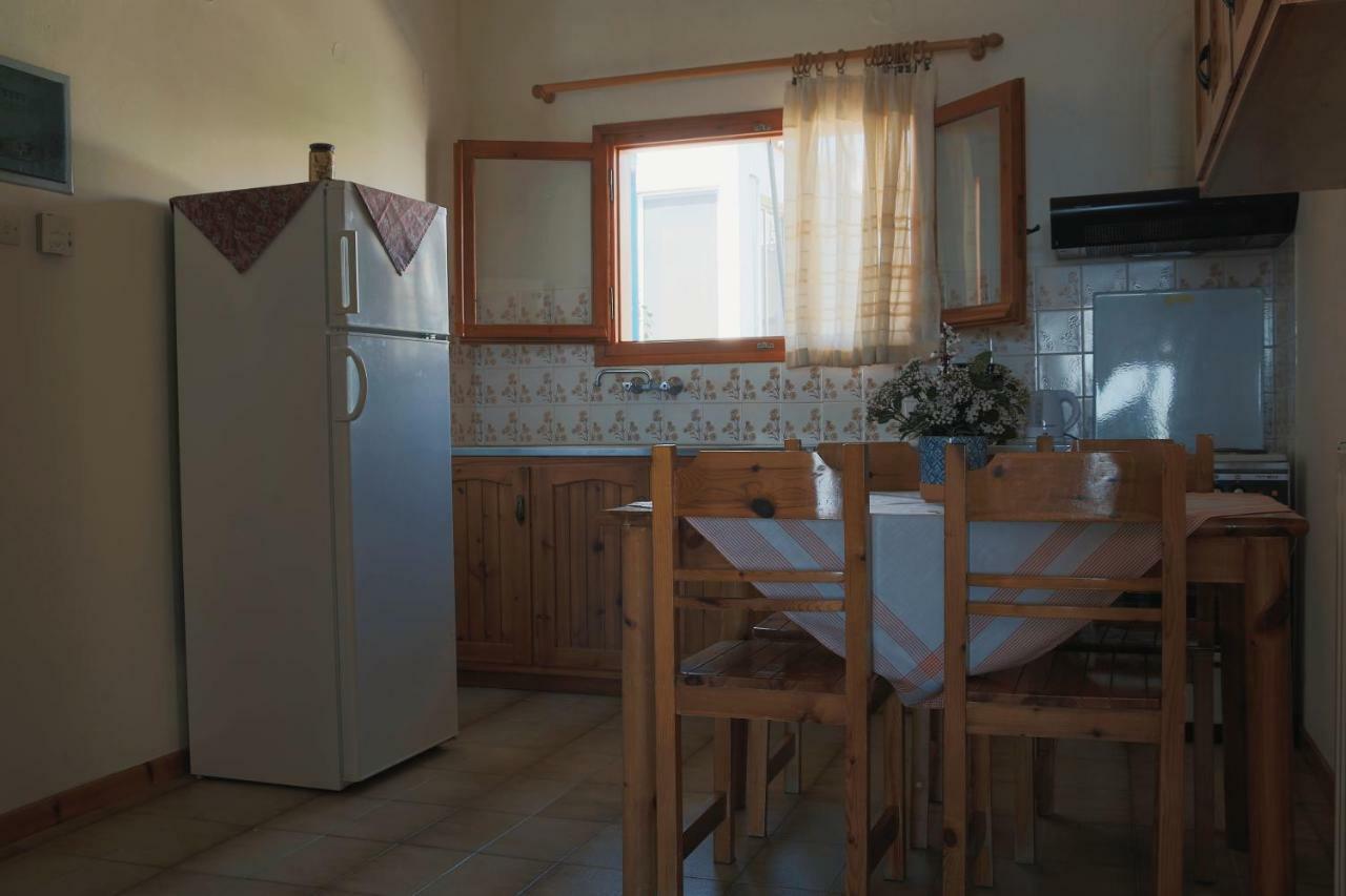 Seaview Self Catering Apartment - Helen No 1 Xiropigado Dış mekan fotoğraf